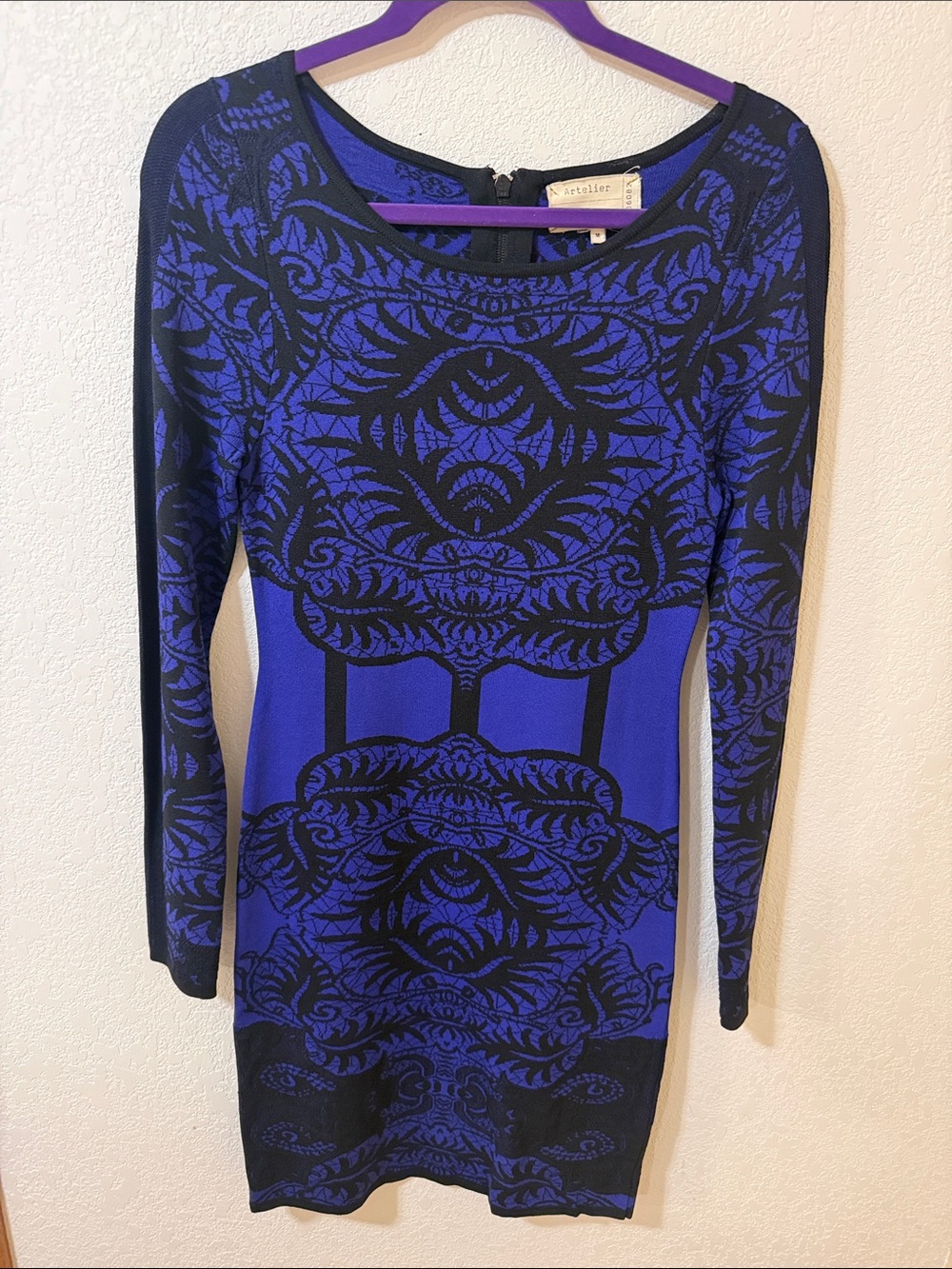 Nicole Miller Blue and Black Long Sleeve Patterned Dress